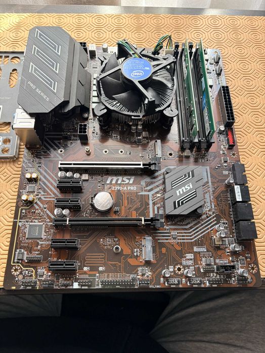 Bundle Motherboard Z390+Processador i7-8700+16 Gb Ram DDR4