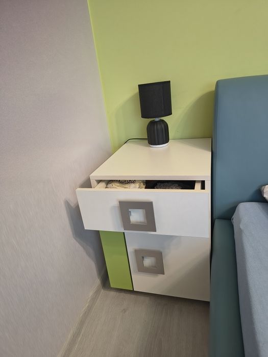 Biurko szkolne młodzieżowe stolnik nocny jak nowe