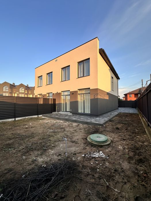 Дуплекс з меблями і технікою/4 кімнати/свій двір/ЖК Львівський Маєток