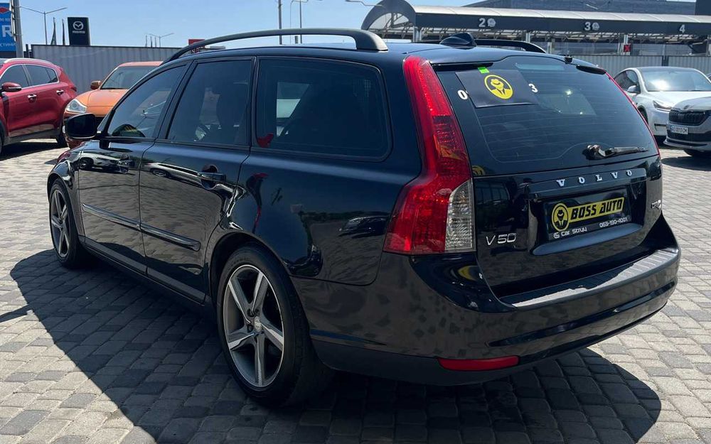 Volvo  V50  2010