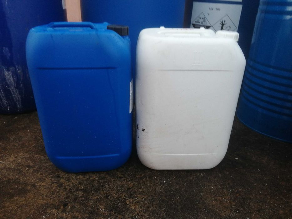 Bidões de 120 litros