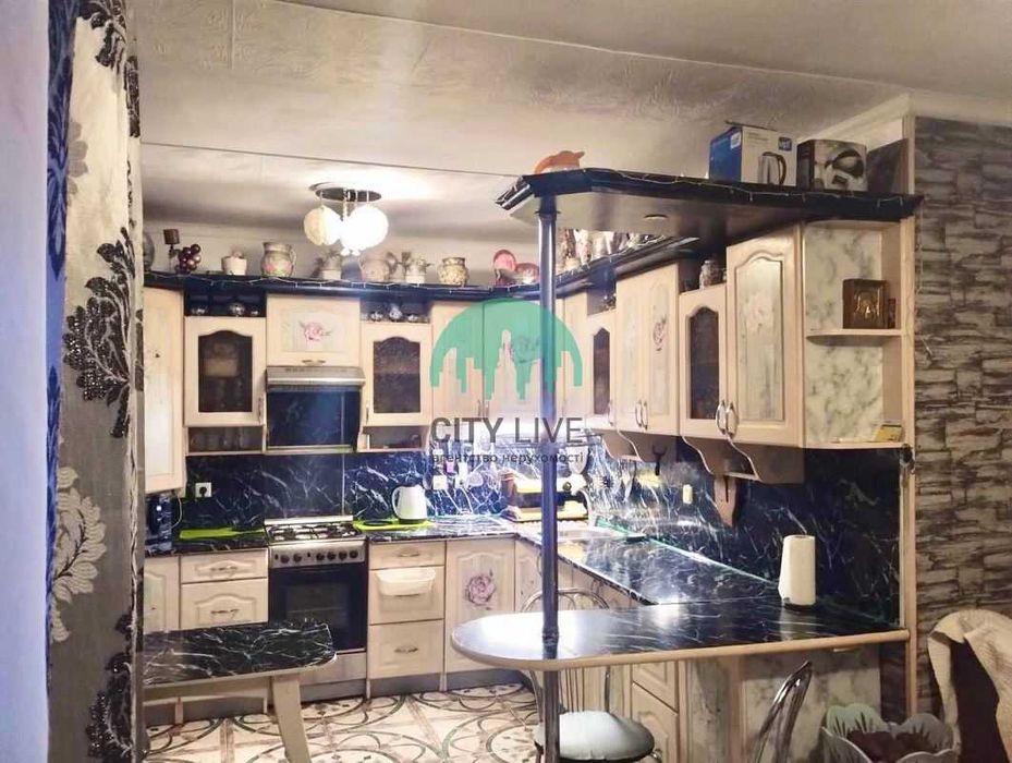 Підселення в  квартиру для дівчини, індив. опалення, Пасічна (П)