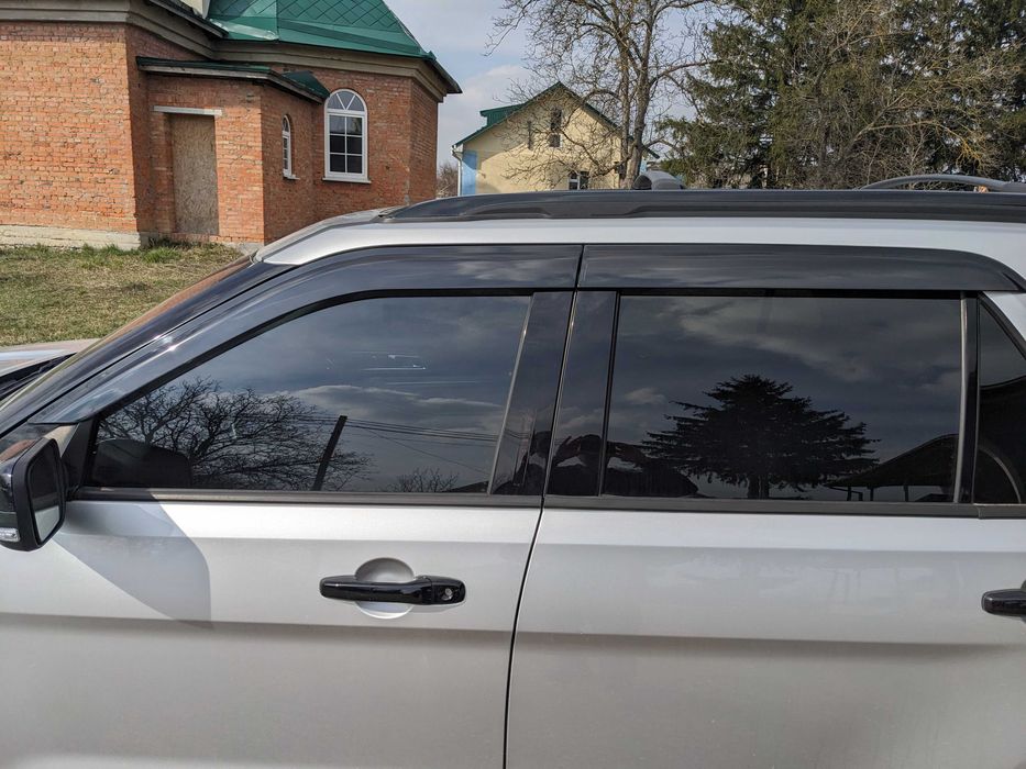 Дефлектори вікон Ford Explorer 2010-2019 Форд Эксплорер ветровики