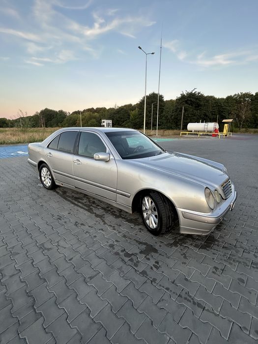 Продам авто мерседес 210