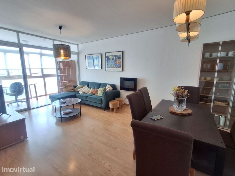 Apartamento, para arrendamento, Cascais - Carcavelos e Parede