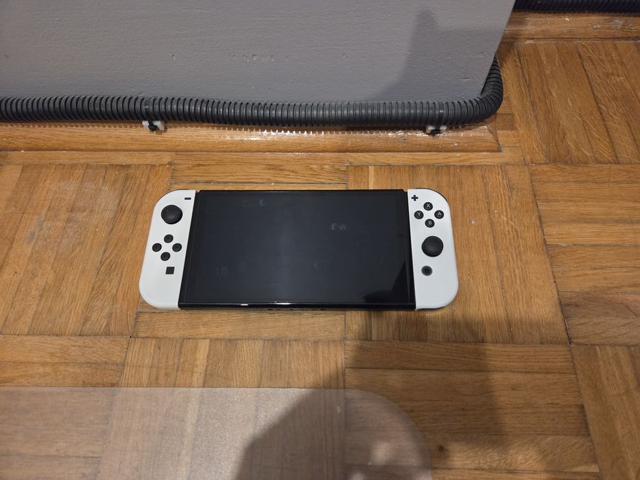 Konsola Nintendo Switch Oled + 3 gry