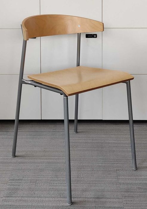 Krzesła do kuchni kantyny KINNARPS drewno brzoza metal nóżki (6 szt.)