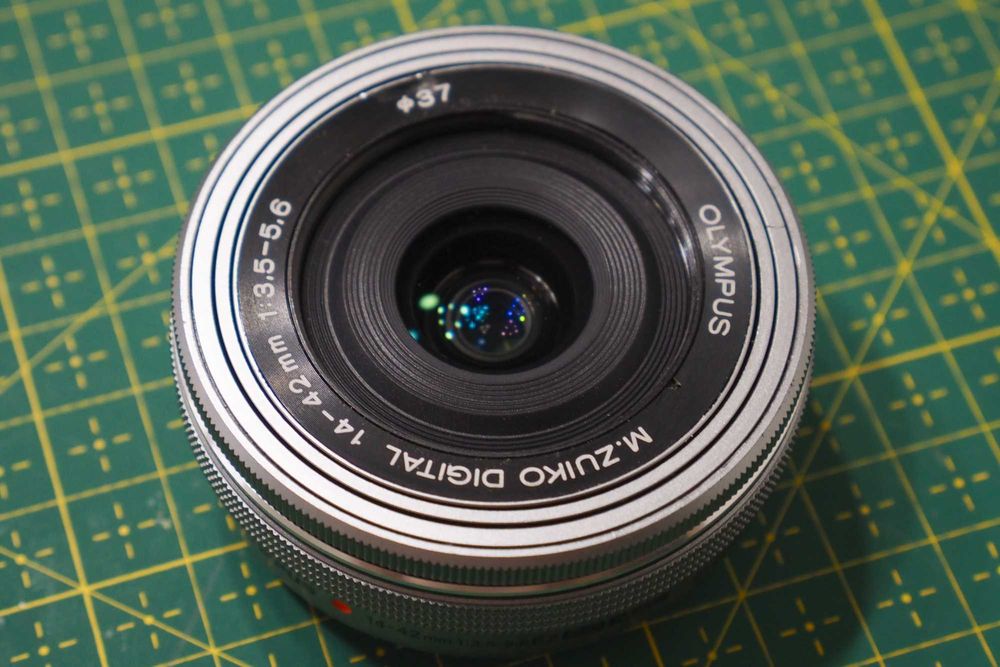 Об'єктив Olympus M.Zuiko Digital 14-42mm 1:3.5-5.6 (на запчастини)