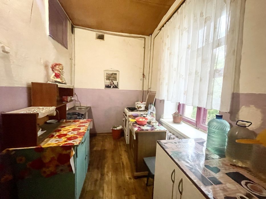 Продам кімнату в гуртожитку.  Косметичний ремонт!