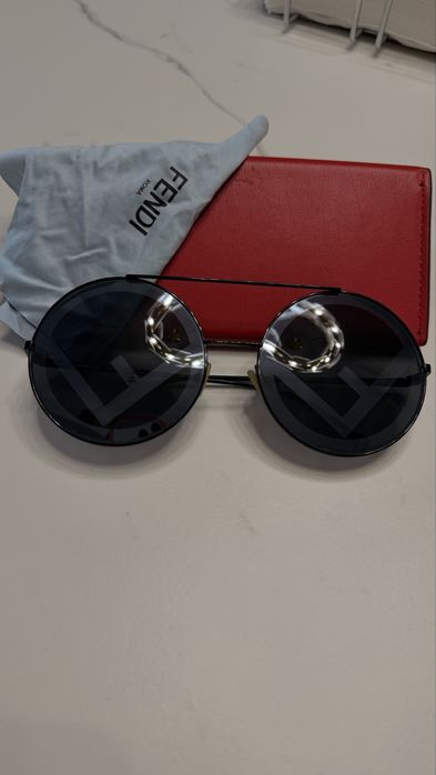 Продам очки Fendi