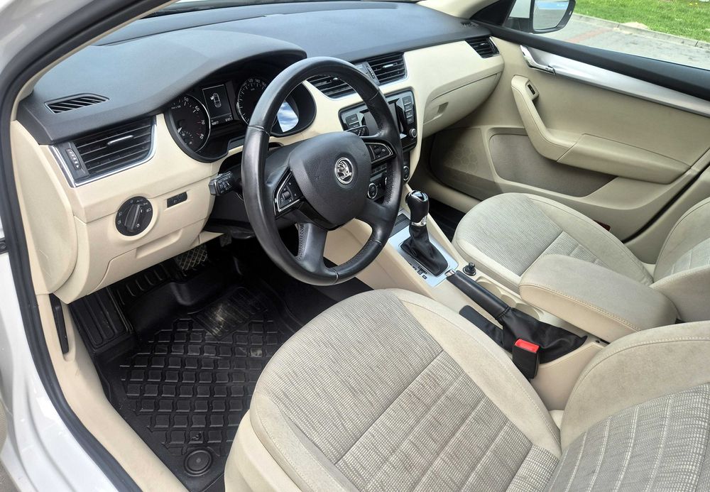 Skoda Octavia Benzyna Automat Zarejestrowana