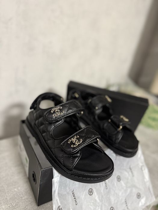 Босоніжки Chan** повна комплектація шкіра 36-40