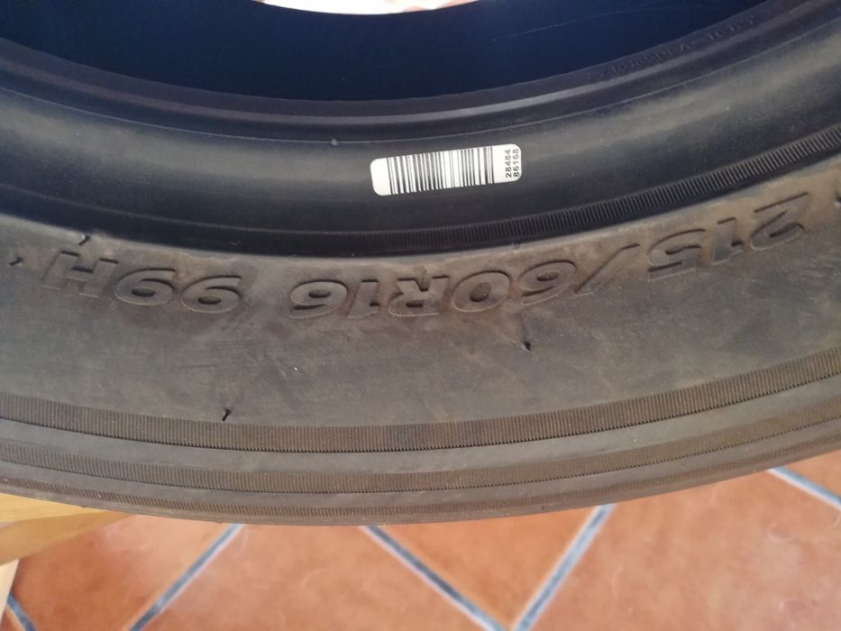 Pneu 215/60R16 99H novo