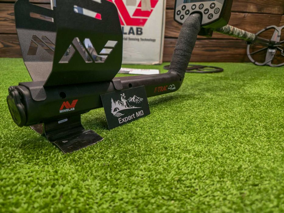 Металошукач Minelab E-Trac