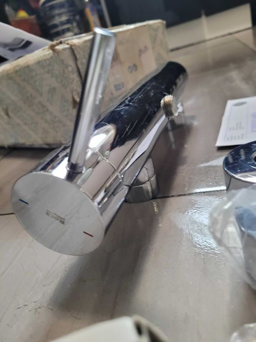 Bateria natryskowa ścienna Roca Lanta Chrom
