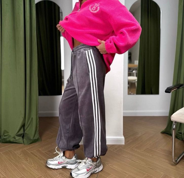 ‼️Штани жіночі об'ємні з велюру з лампасами на затяжках знизу ‼️