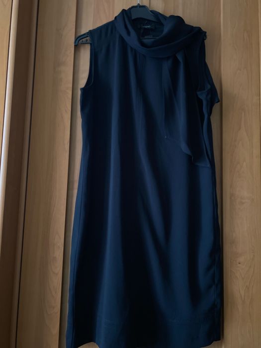 Нова чорна сукня