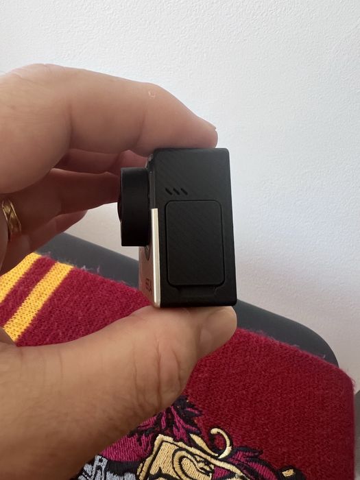 GoPro Hero4, só a câmera, funcionameneto 100%, alguns danos na carcaça64283890680579123