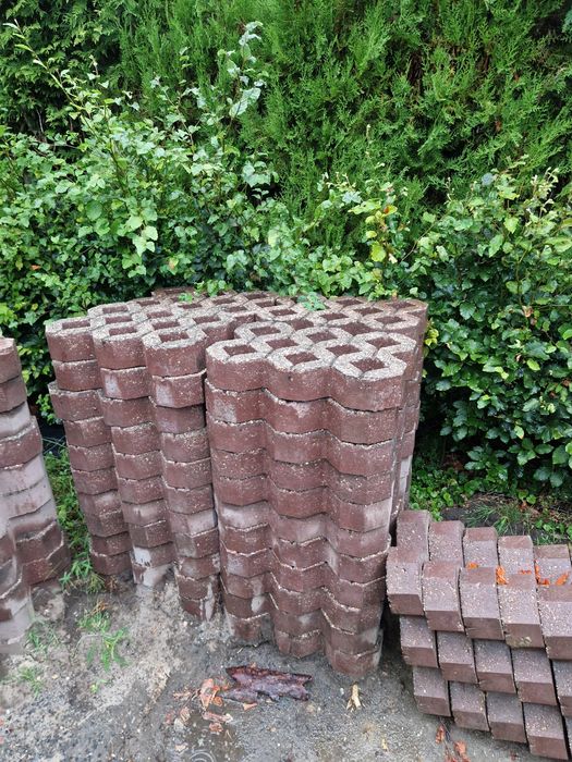 Betonowe płyty ażurowe  czerwone 60x40x10cm grube ażury