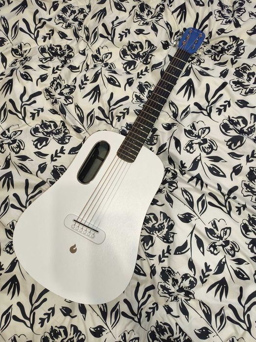 Gitara Lava Me Play