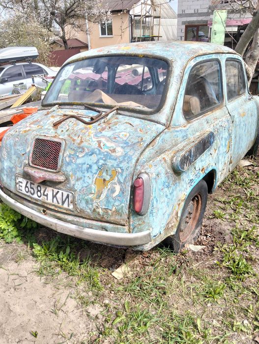 Авто на любителя, на ходу.