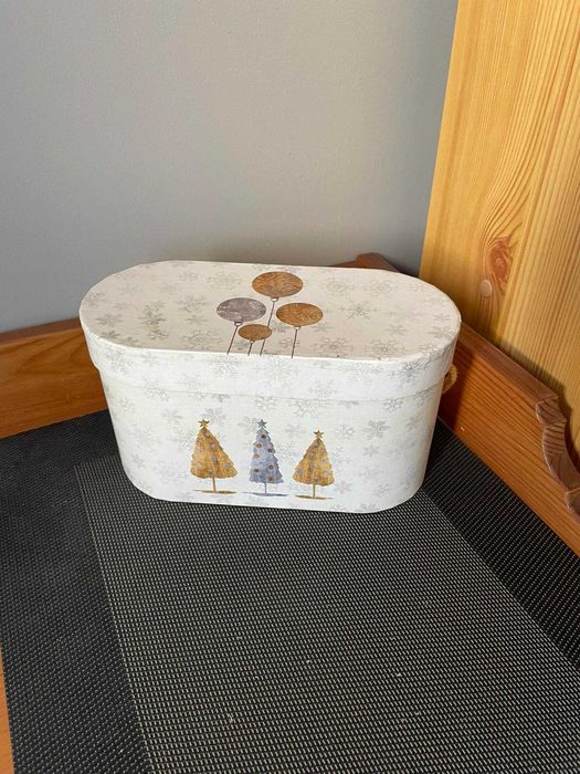 2 Świąteczne kubki , porcelana nowe