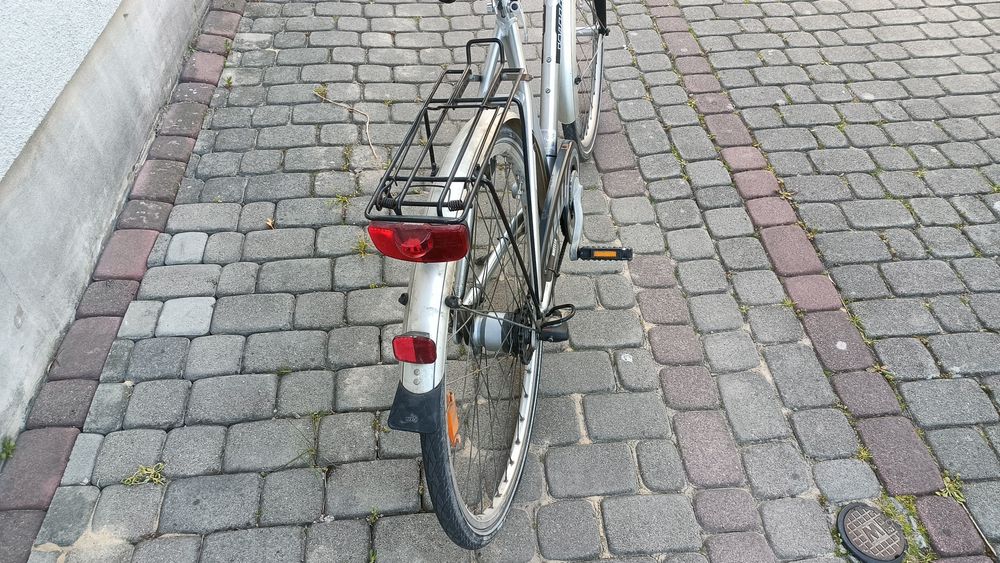 Rower Wheeler 28'' srebrny 7 bieg piasta