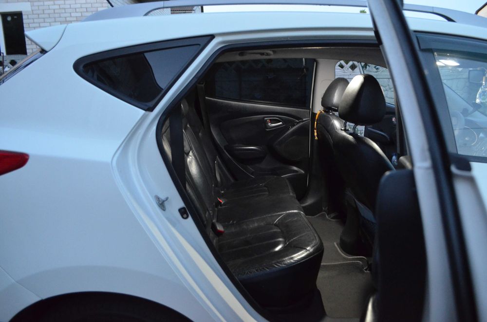 Hyundai ix35 2010 VIN KMHJU81CDBU167650 фото оголошення 18 з 24