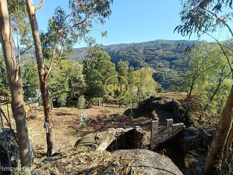 Terreno c/ projeto aprovado em Valdozende - Terras de Bouro