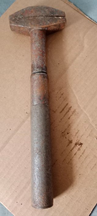 Klucz francuski, nastawny z czasów PRL.