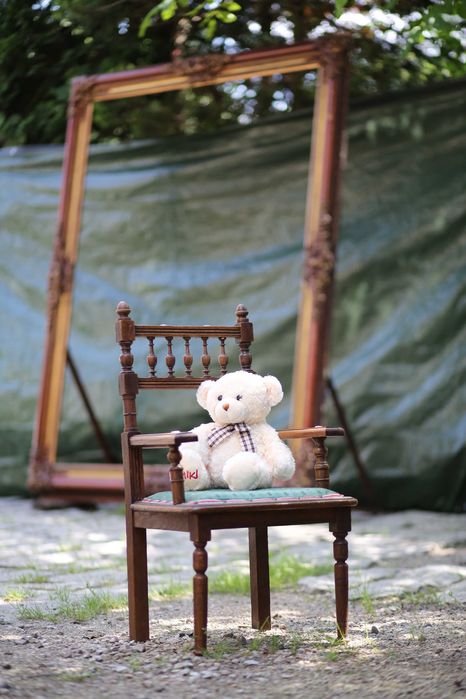 stare krzesło dziecięce