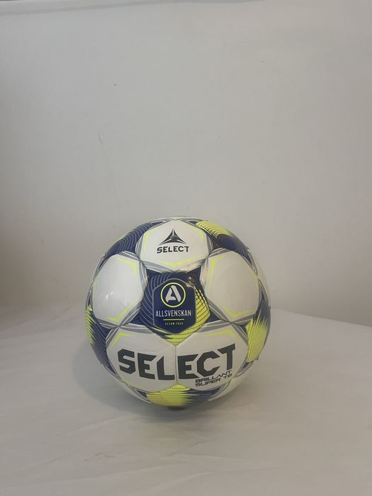 No 5 select football