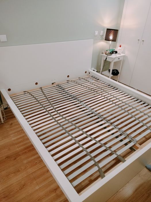 Cama King size modelo Malm IKEA - Ótimo estado
