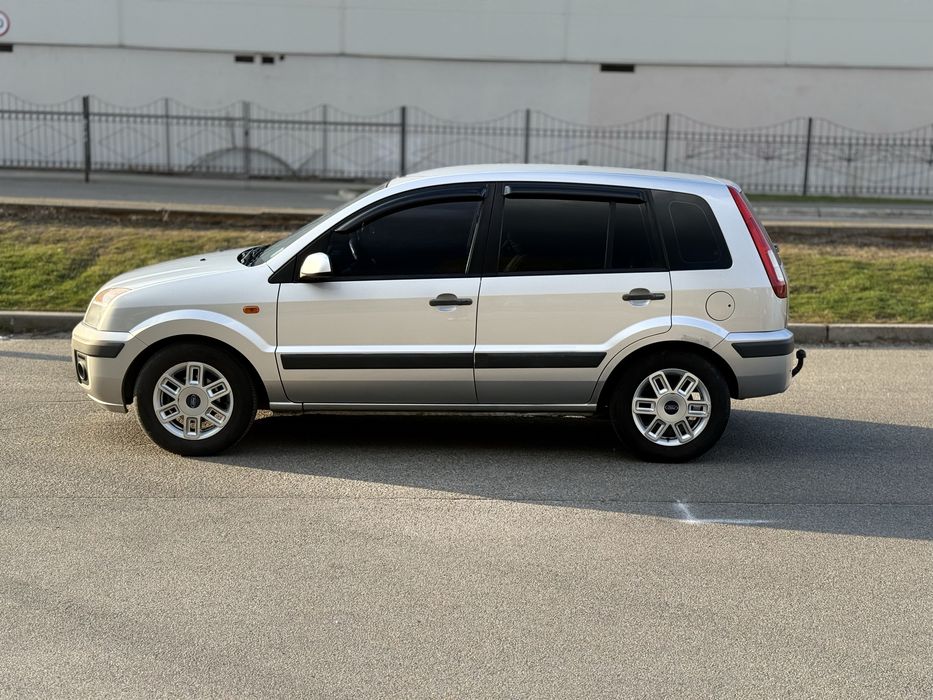 FORD FUSION 2008 VIN WF0UXXGAJU8A52474 фото оголошення 11 з 16
