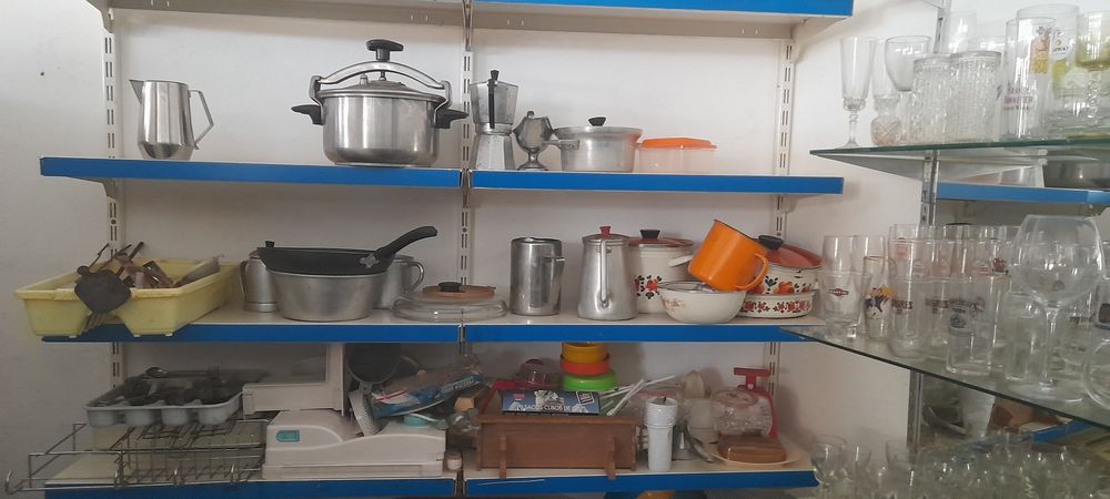 Vários artigos para feiras de usados bom preço