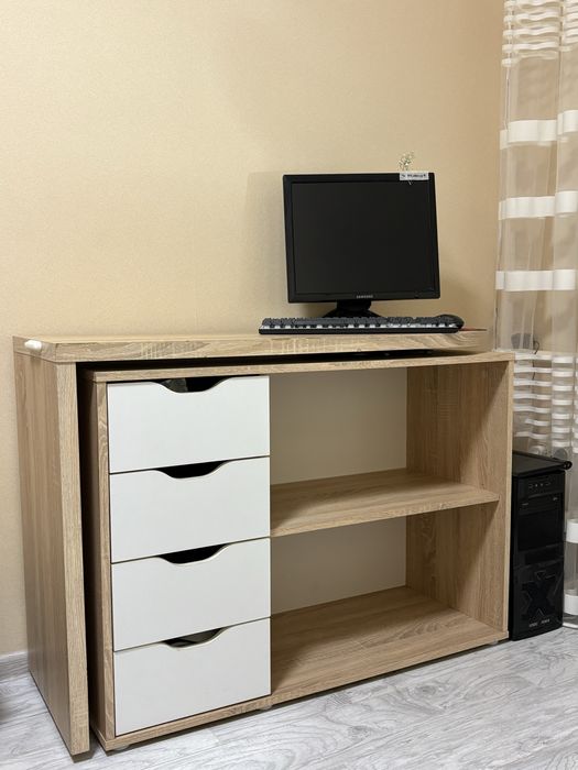 Продам письмовий стіл(розкладний) ЮСК (Jysk)