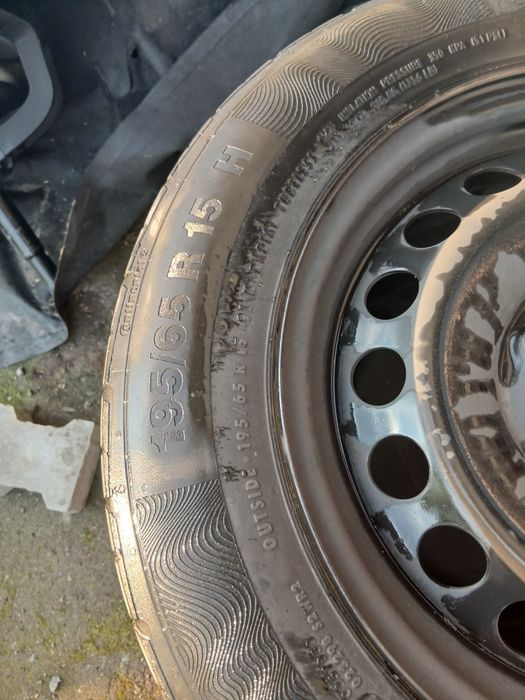 R15 koła opony plus felgi stan bardzo dobry Skoda Octavia Volkswagen Audi seat