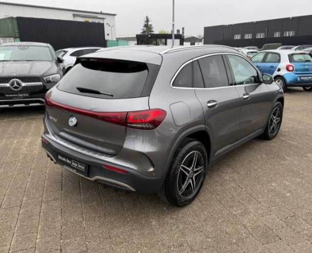 Mercedes EQA 2021