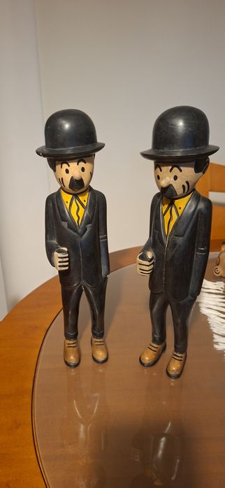 Lote Figuras Tintin em madeira e feitas à mão com 47 cm cada estimados