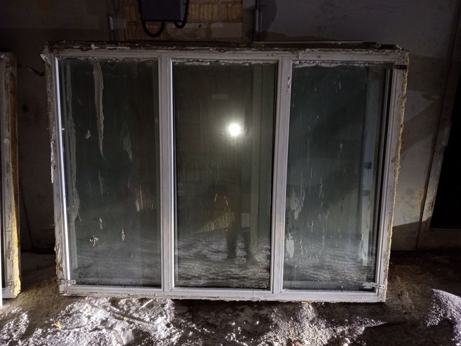 Продам пластікові окна 198/146