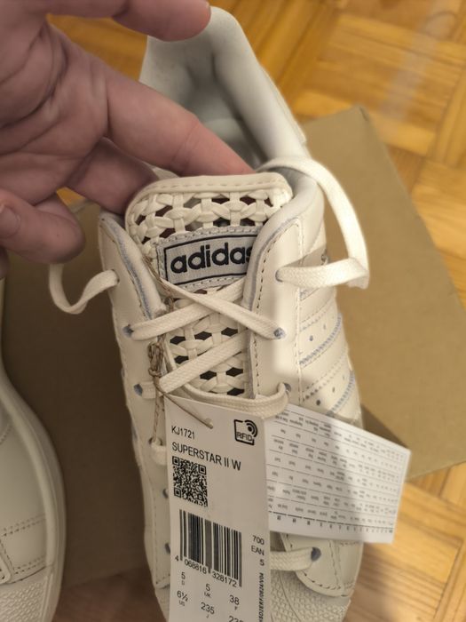 Ténis Adidas Superstar Off White