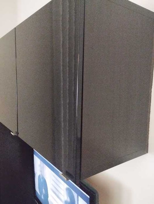 Móvel IKEA com 3 blocos separados