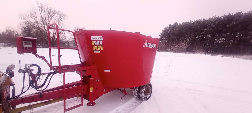 Paszowóz troliet 8m³ wys 2.40