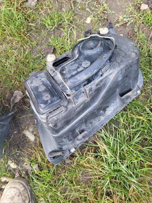 Reflektory przednie do VW Bora 2000r