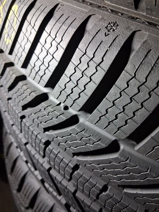 235/45 R20 Continental Winter Contact TS 870p шини б/у зима КОМПЛЕКТ , Пара