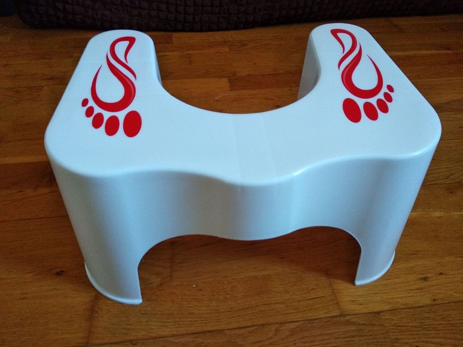 Подставка для ног в туалет. Нужно всем!