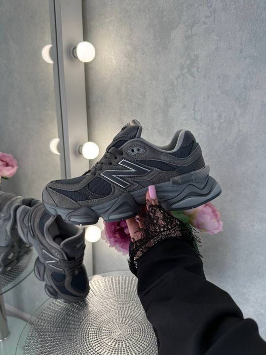 New Balance, Dark Grey