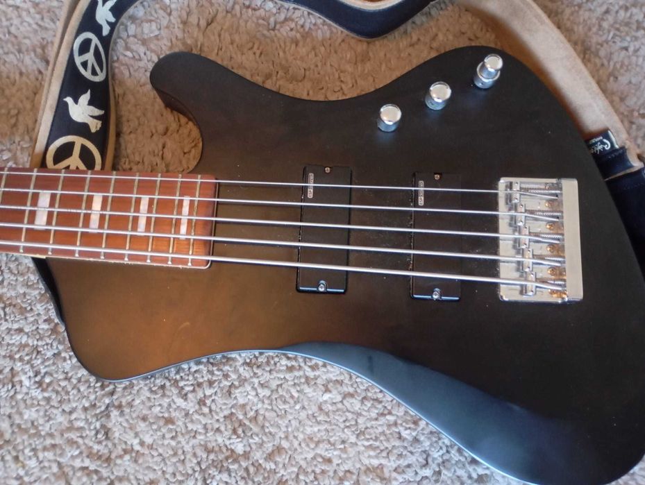 Baixo ESP LTD Stream-205 BLKS