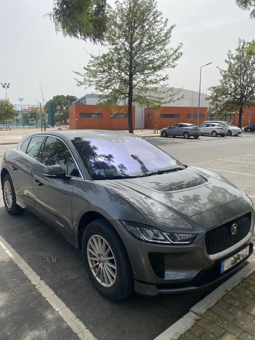 Jaguar I-Pace versão SE AWD.