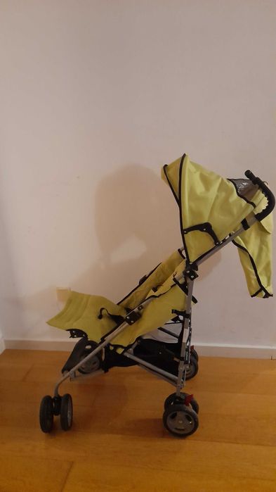 Carrinho de bebé dobrável